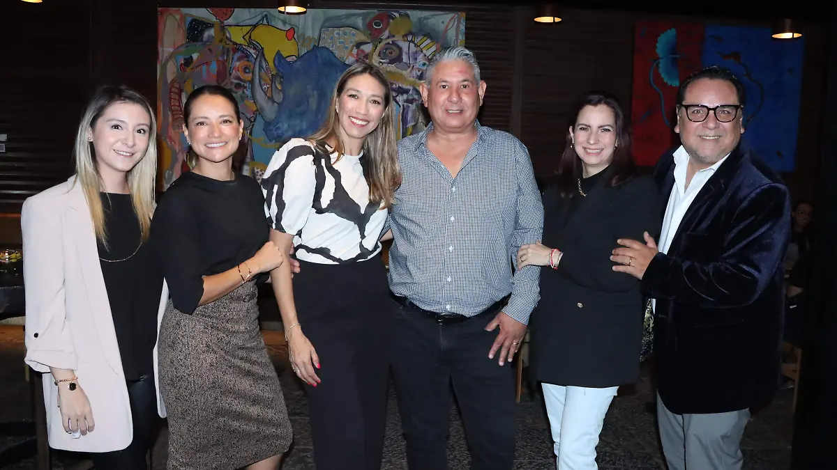 Mariana, Cecilia, Paola, Alejandro, Gaby y Edgar