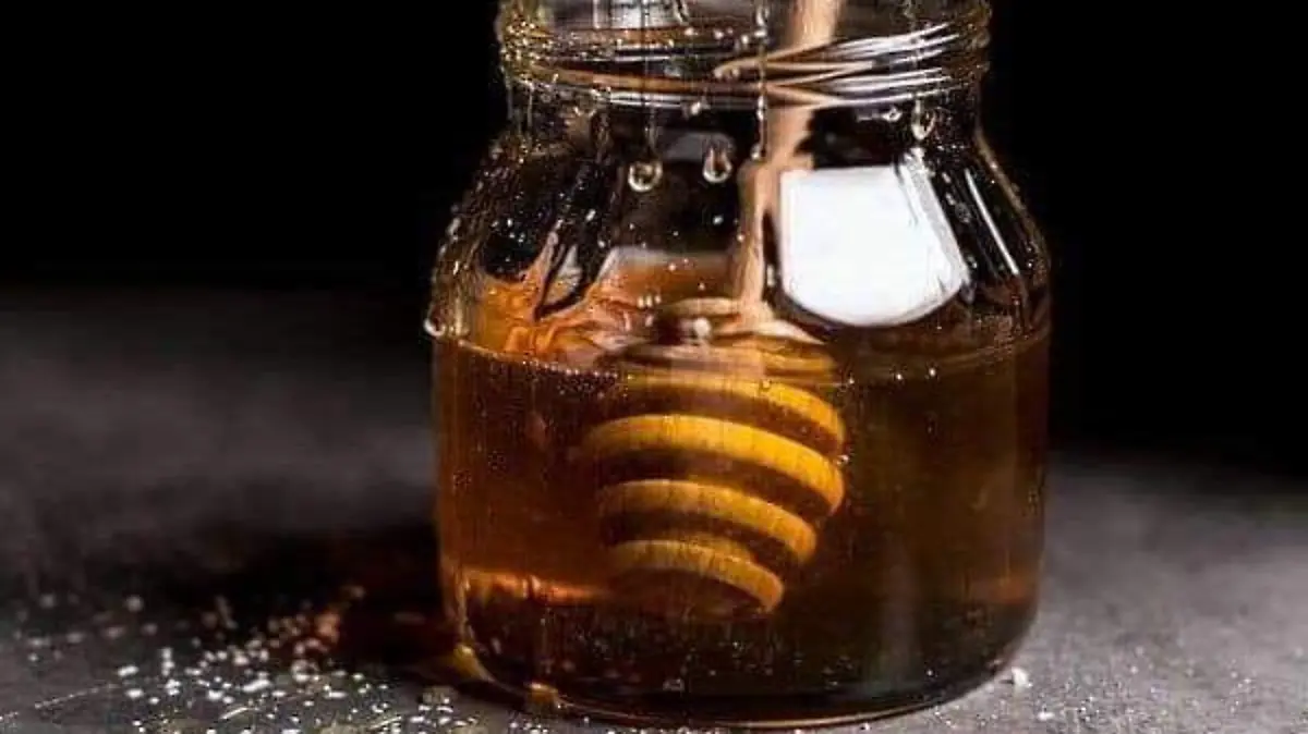 002edeb3-c100-4d72-a383-bef30a8d23df