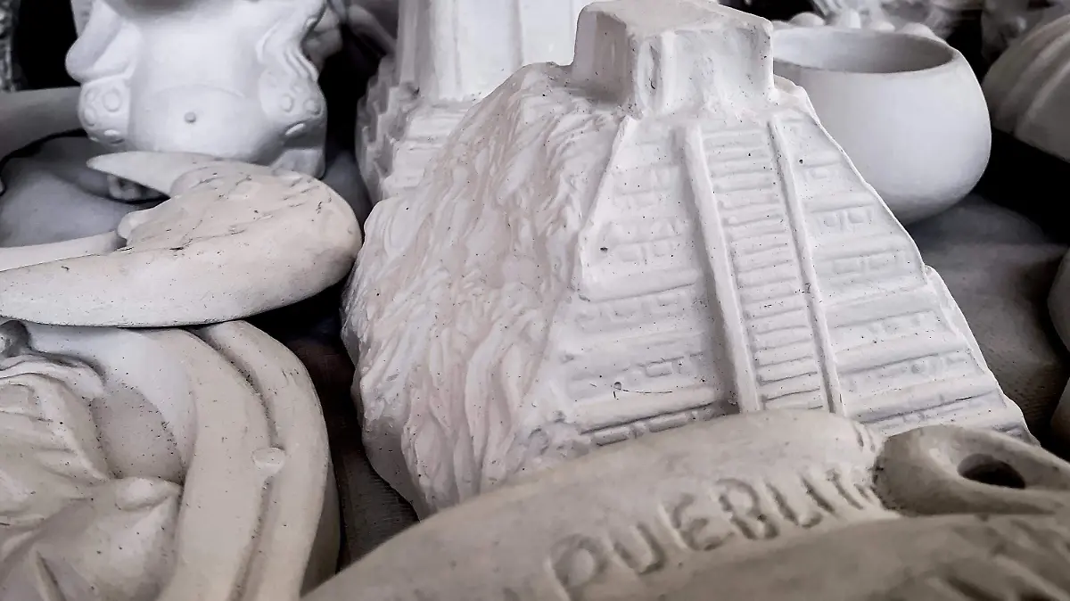 220311_LA Mirada_Gerardo Tavarez_Artesano Yeso_GT_11