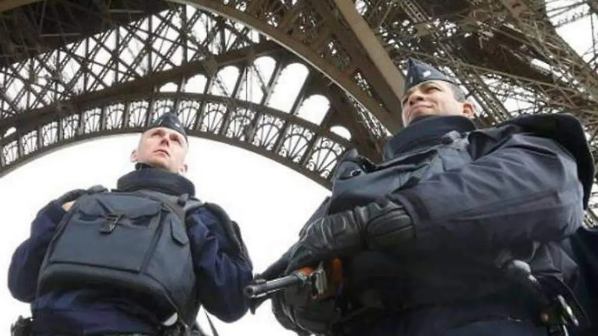 francia-torre-policias
