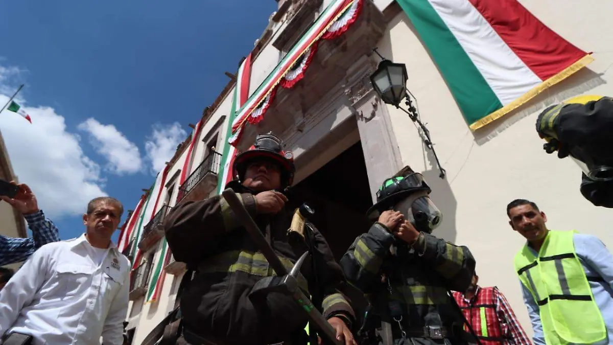 Simulacro gobierno 4