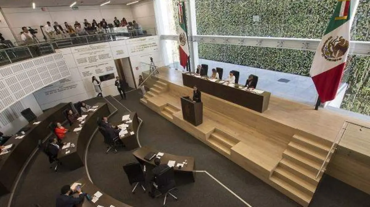 LEGISLADORES