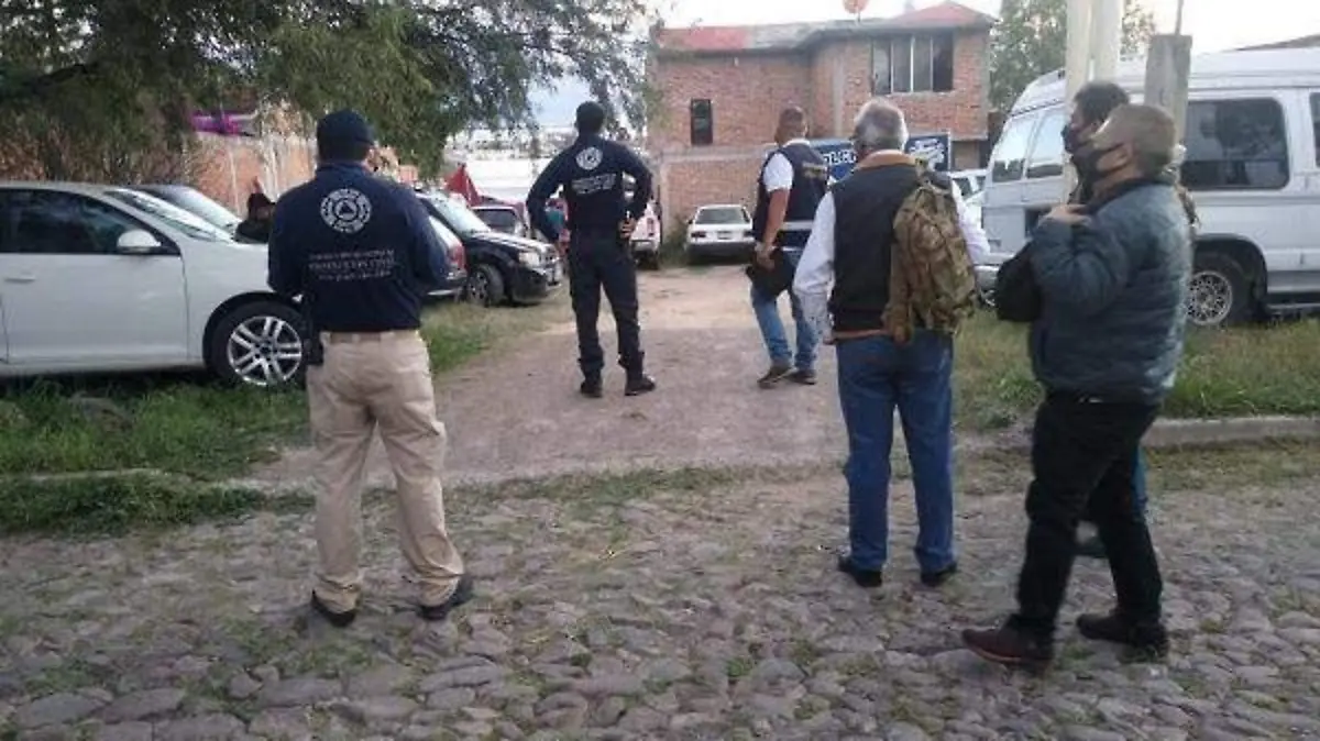 AUTORIDADES EMITIERON