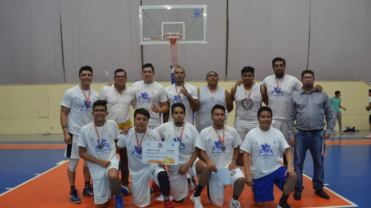 30 01 PRINCIPAL LEONES