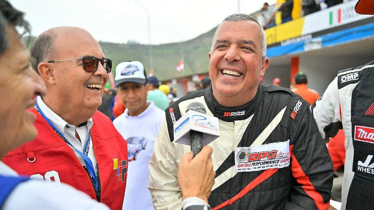 piloto-invidente-Perú-AFP