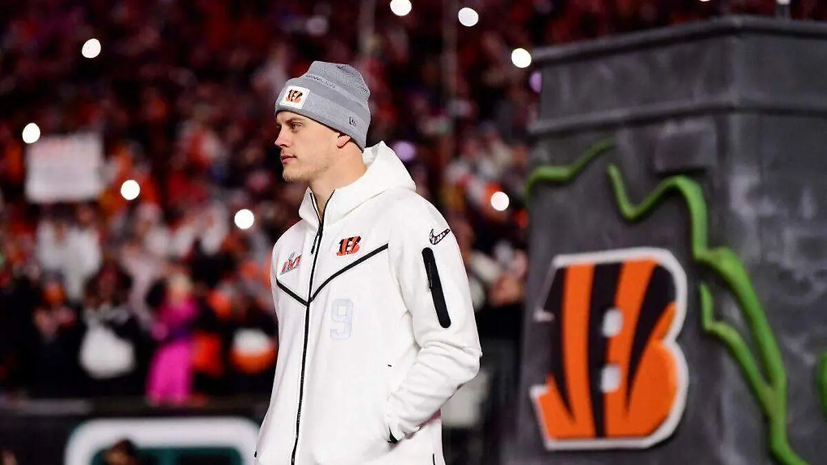 Burrow-Hollywood-Super-Bowl-Rams_AFP