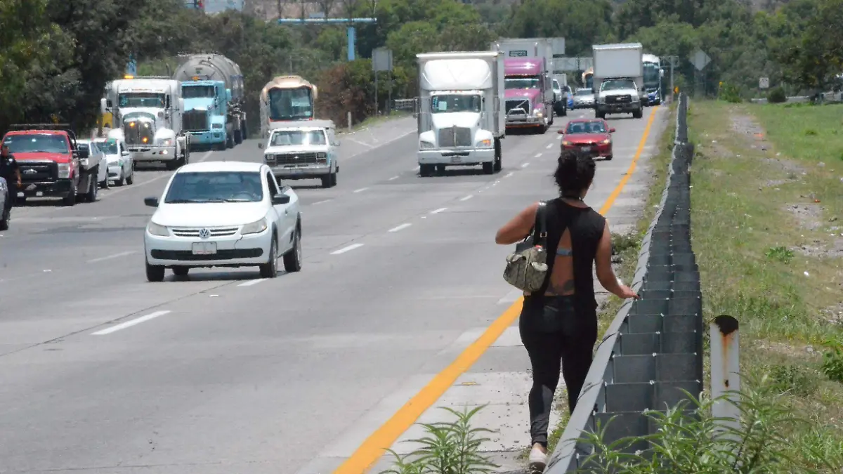 11 JUL MUJER