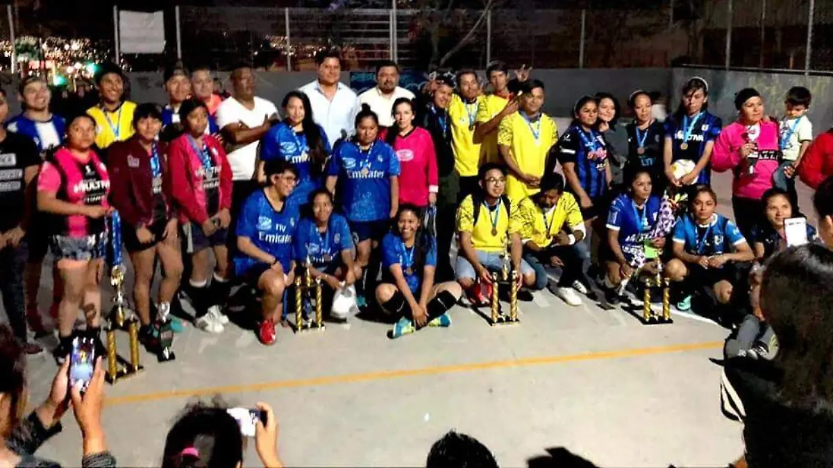 LOS CAMPEONES