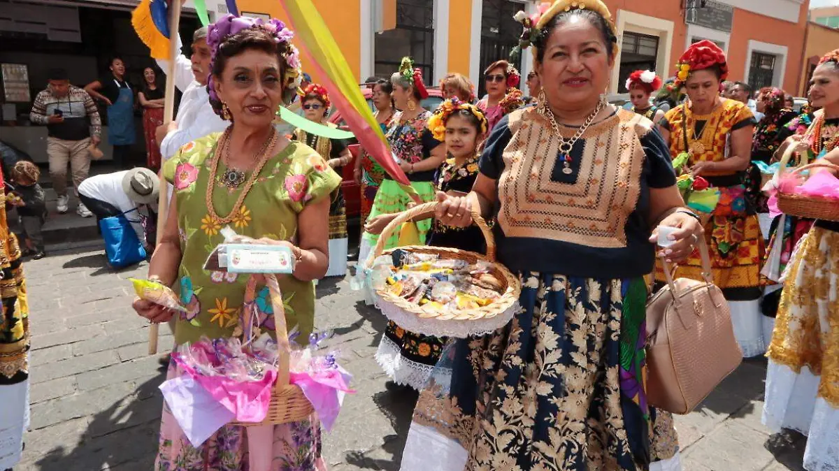 Delia Peña y Tere Corona.