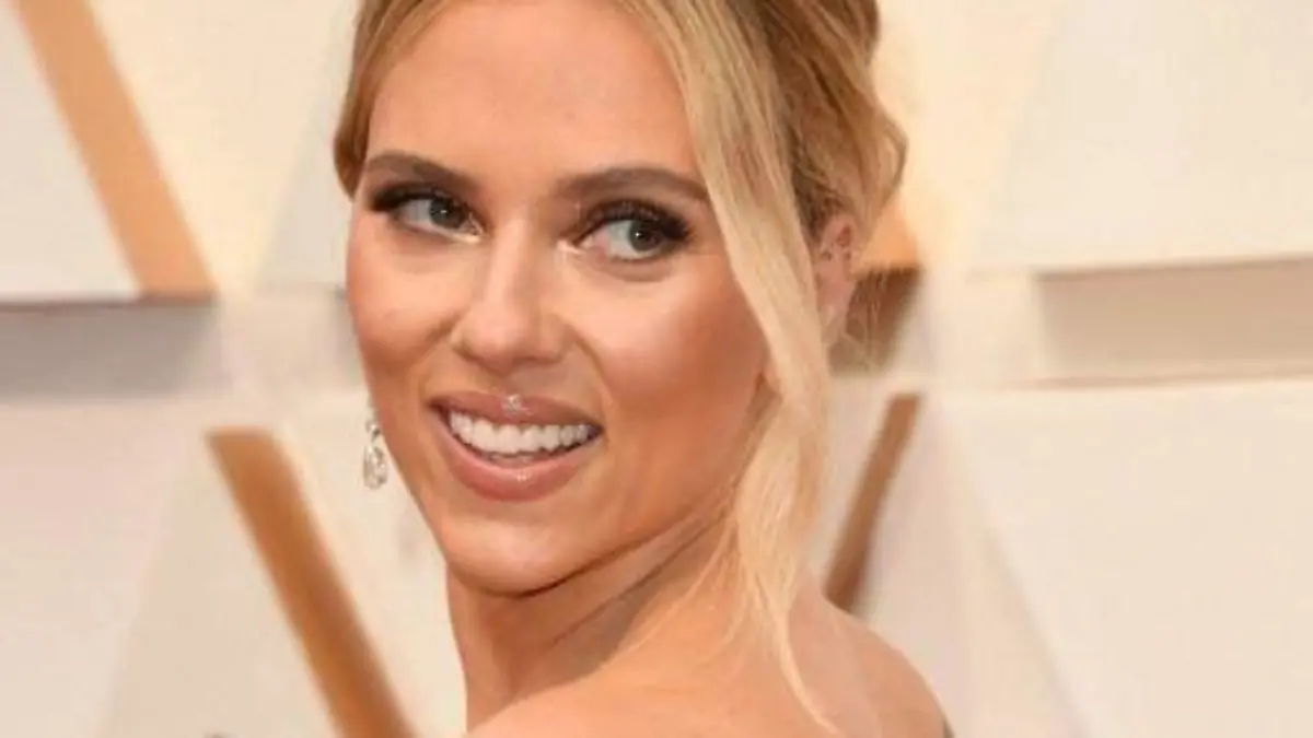 Scarlett Johansson demanda a  disney