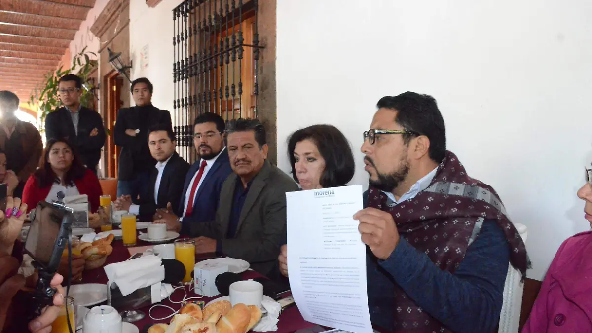 BAJO EL EXPEDIENTE