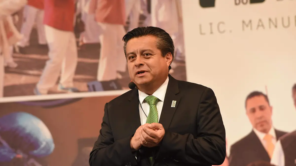 DURANTE SU SEGUNDO