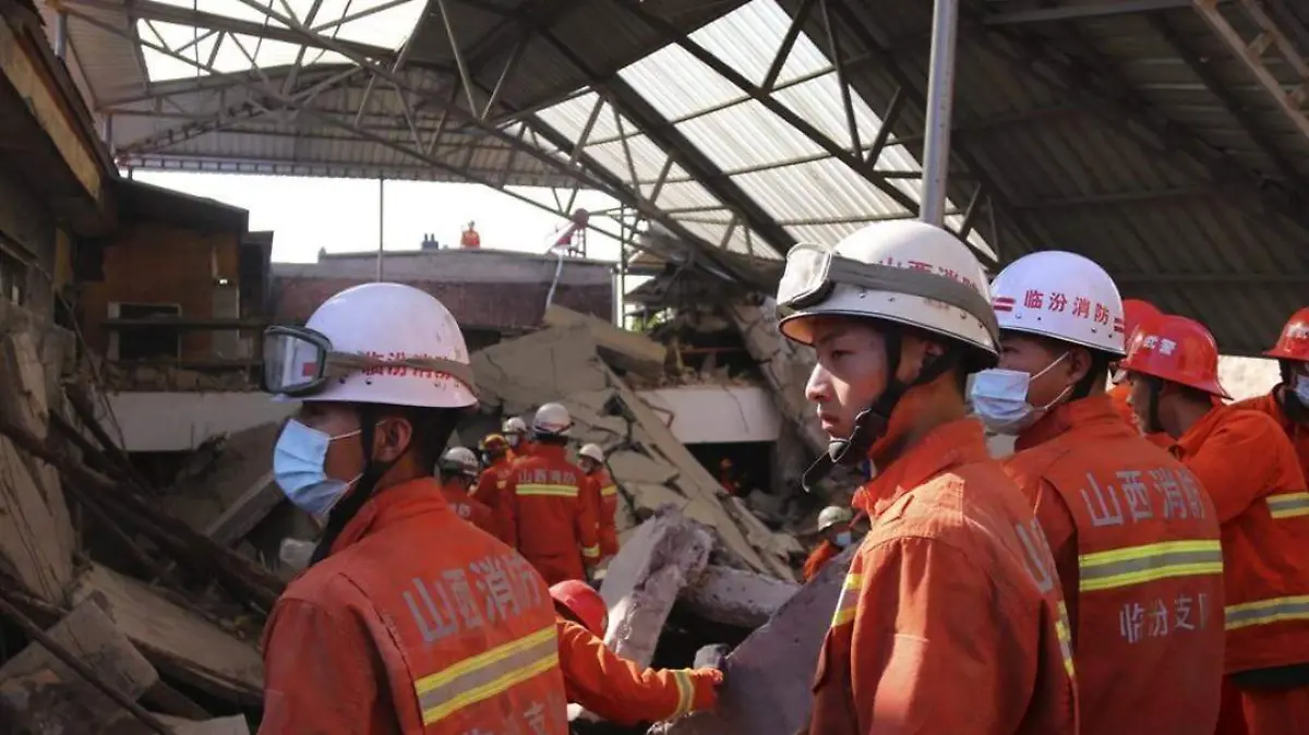 DERRUMBE RESTAURANTE-CHINA