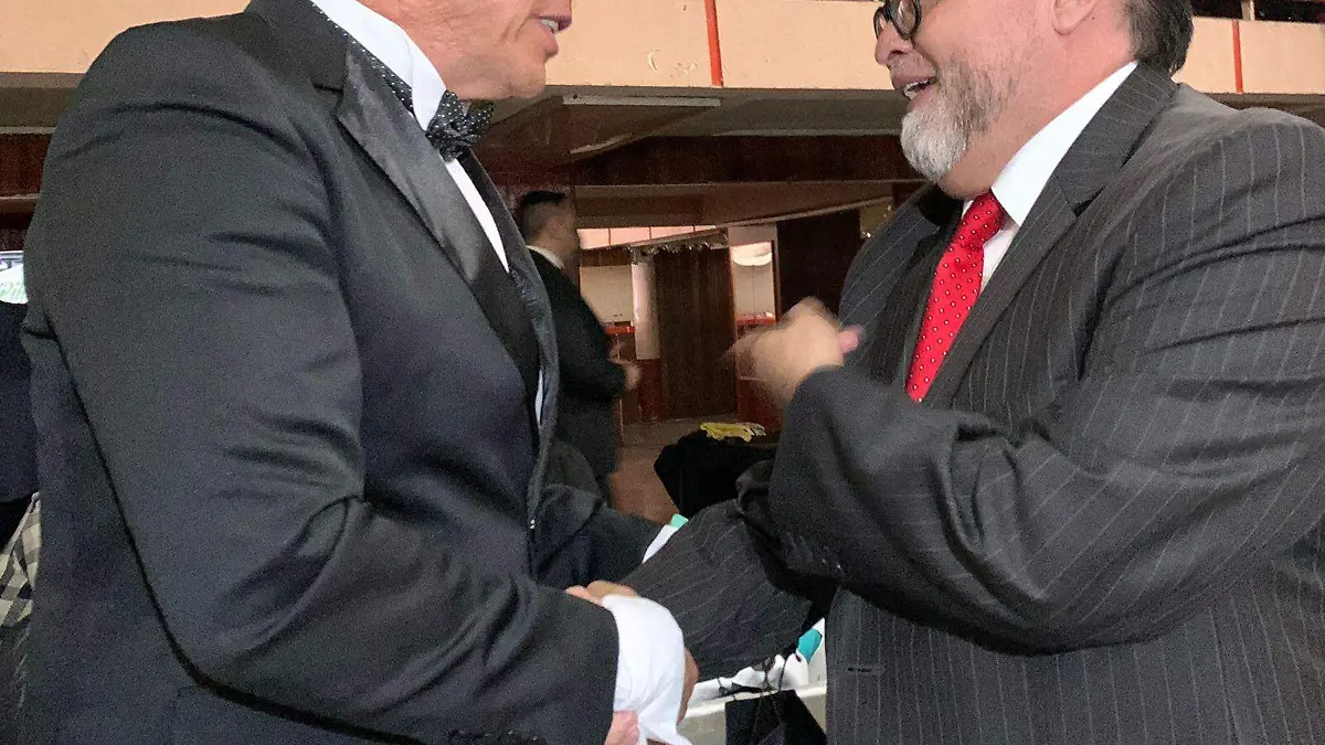  “Micrófono de Oro” para Beto Escárcega (2)