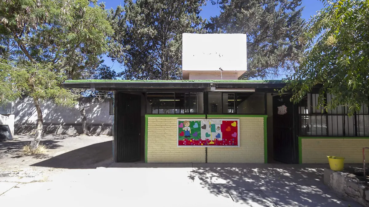 Es necesario ampliar la cantidad de sanitarios de la primaria de San Fandila. Foto César Ortiz