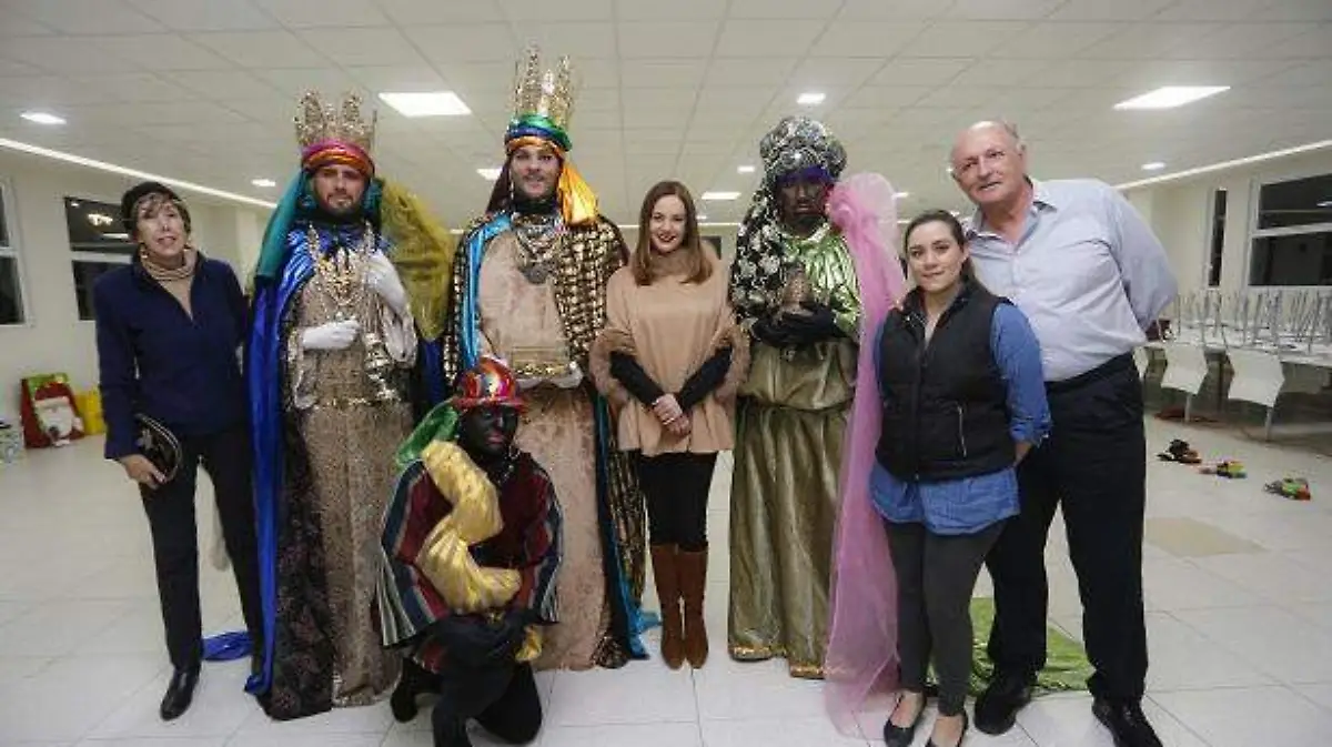 LOS REYES 