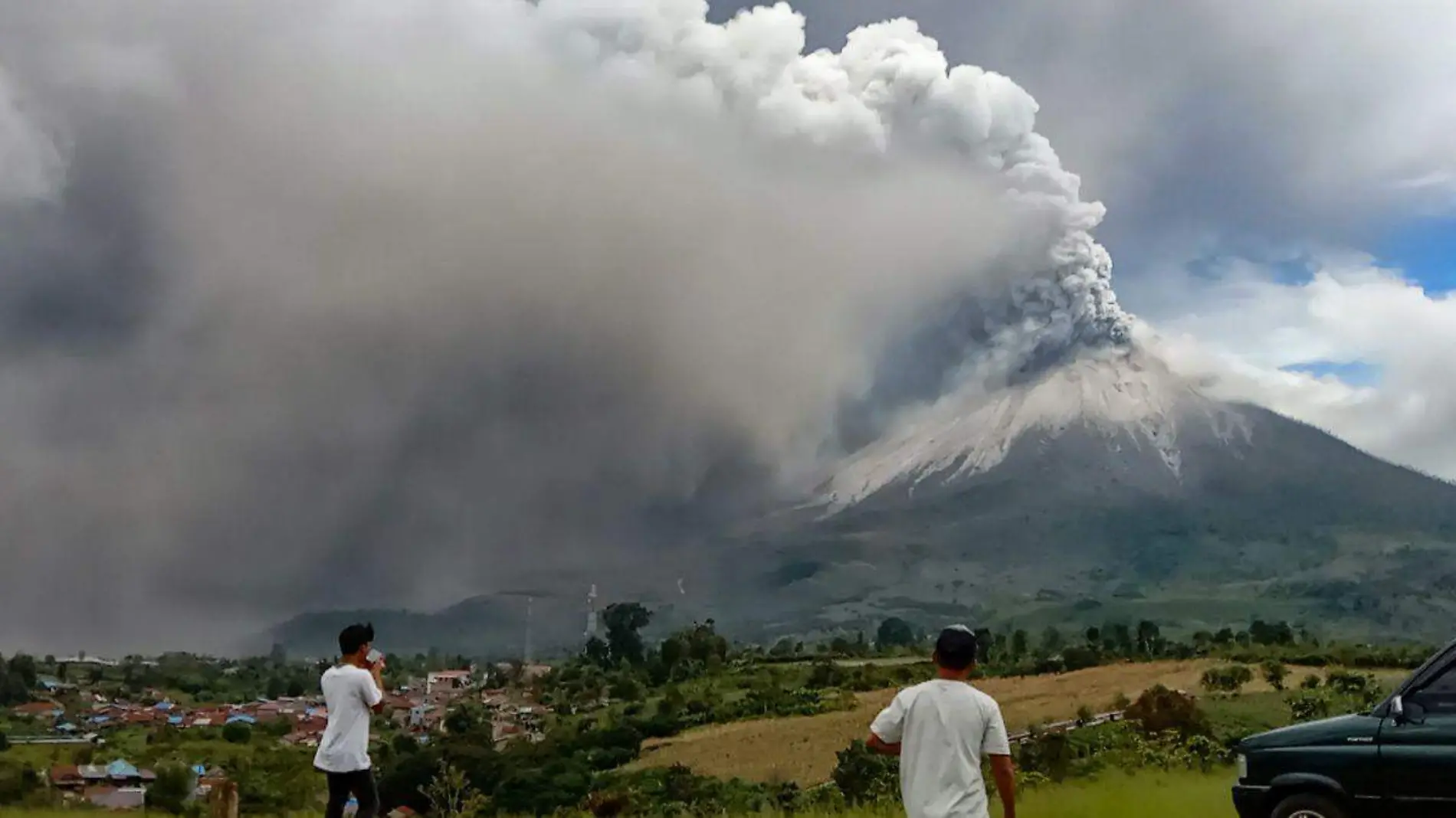 volcan-sinabung-AFP