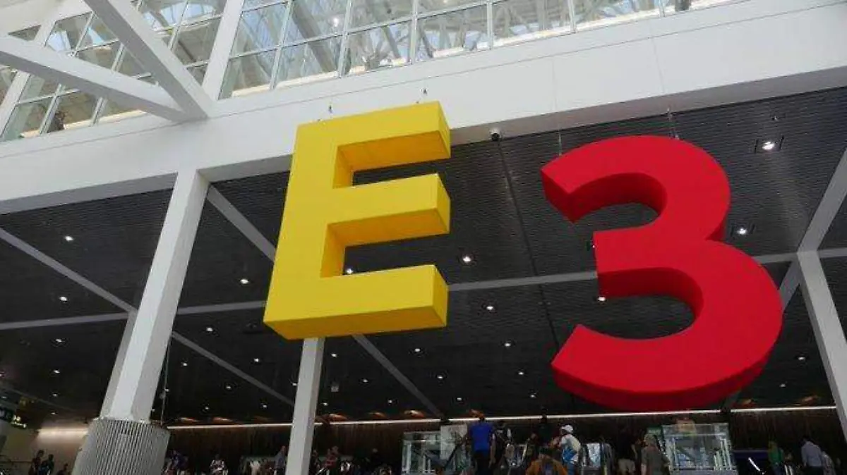 E3