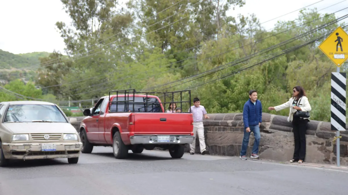 Con la finalidad que el Puente de la Historia sea de uso peatonal,