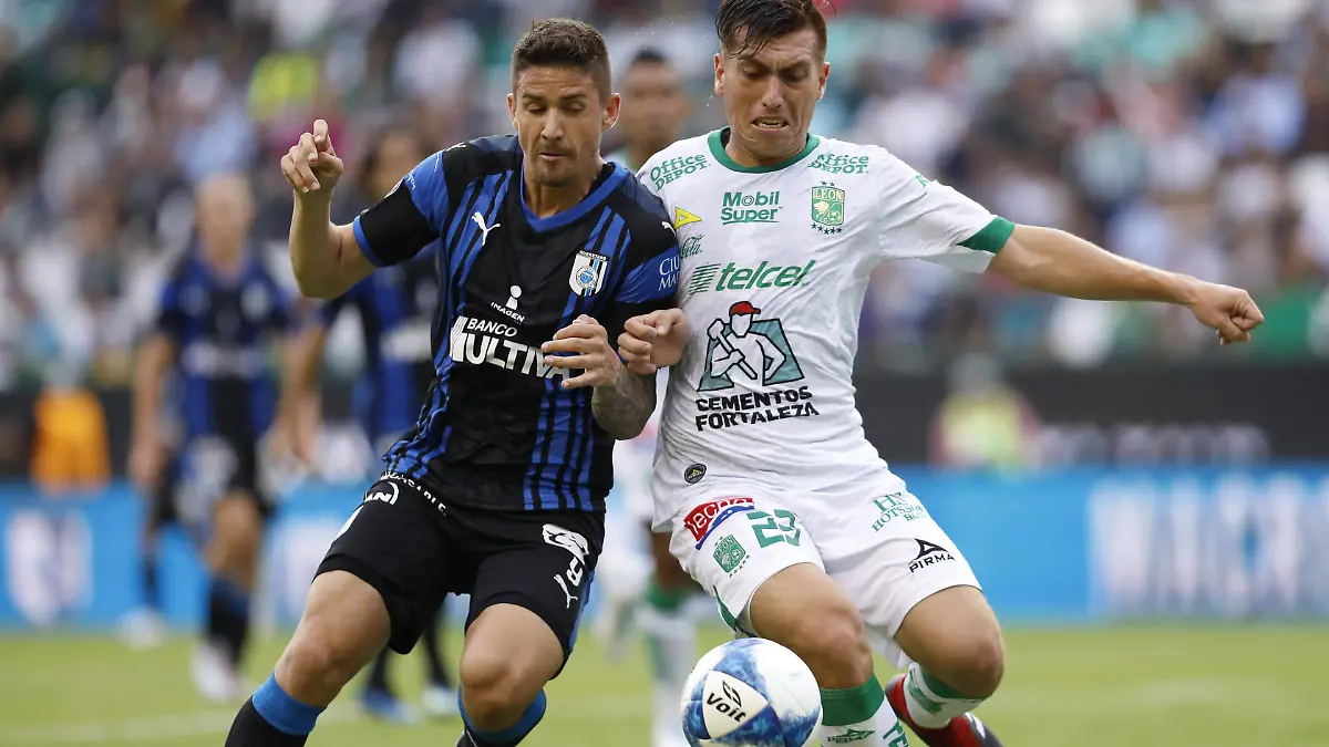 LOS GALLOS