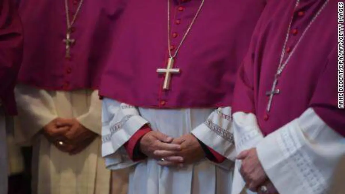 Sacerdotes-AFP