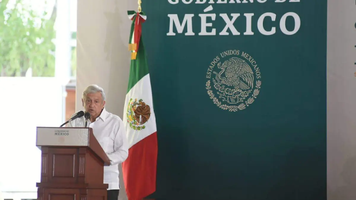AMlO