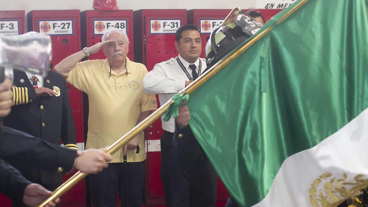 2.- Honores