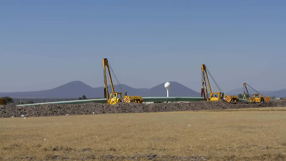 La introducción de tubería de gas intranquiliza a los habitantes de La D. Foto César Ortiz