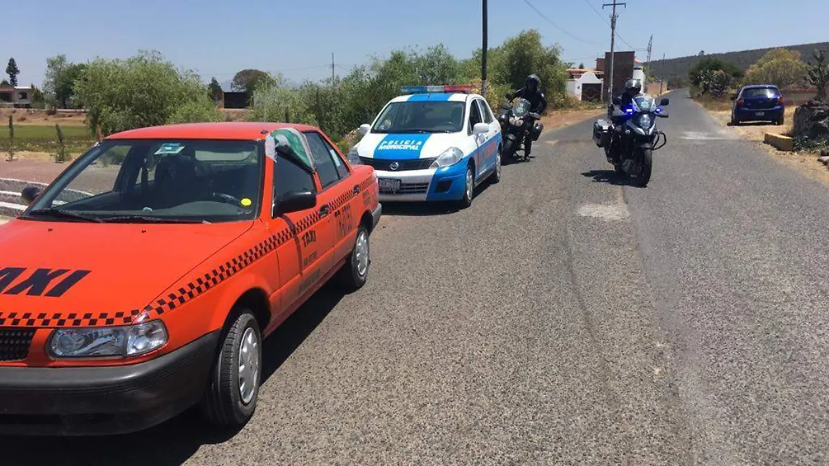 10 ABR. UN TAXISTA