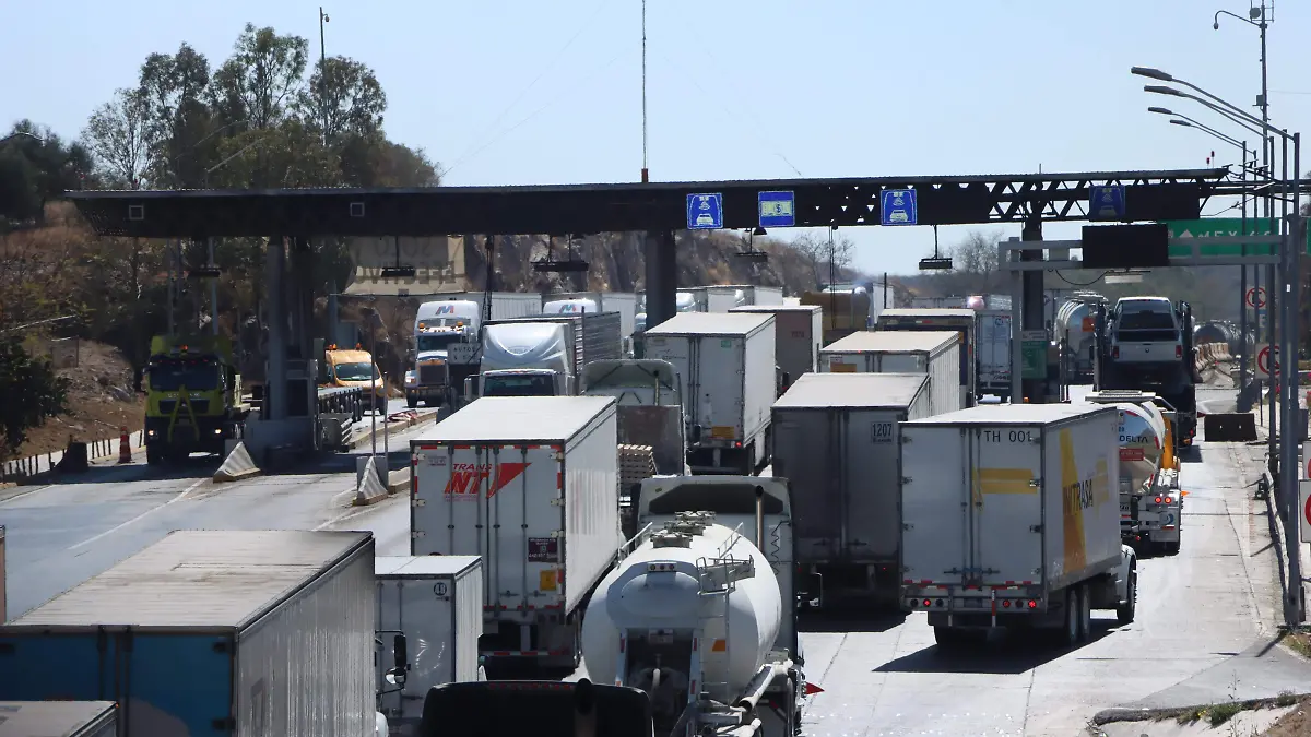 Gobierno de Querétaro ha buscado que la caseta permanezca abierta al transporte pesado mientras se realizan las obras de Paseo 5 de Febrero