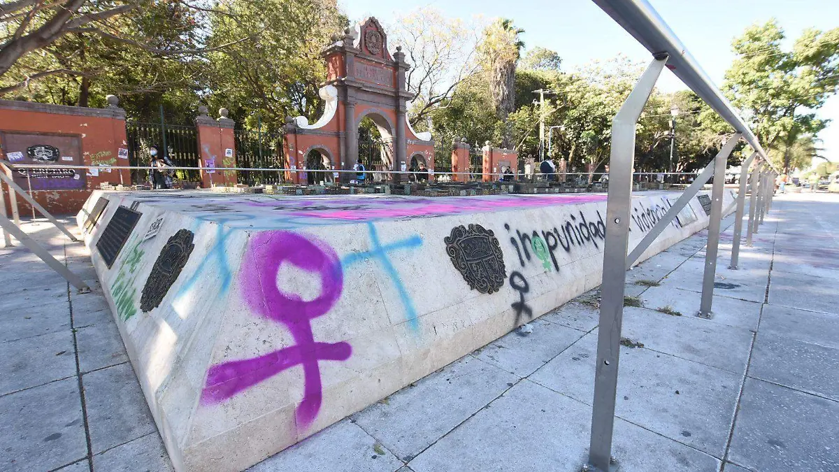 7f0d9b13-4c93-4bec-98bc-8bc01bf1ac42