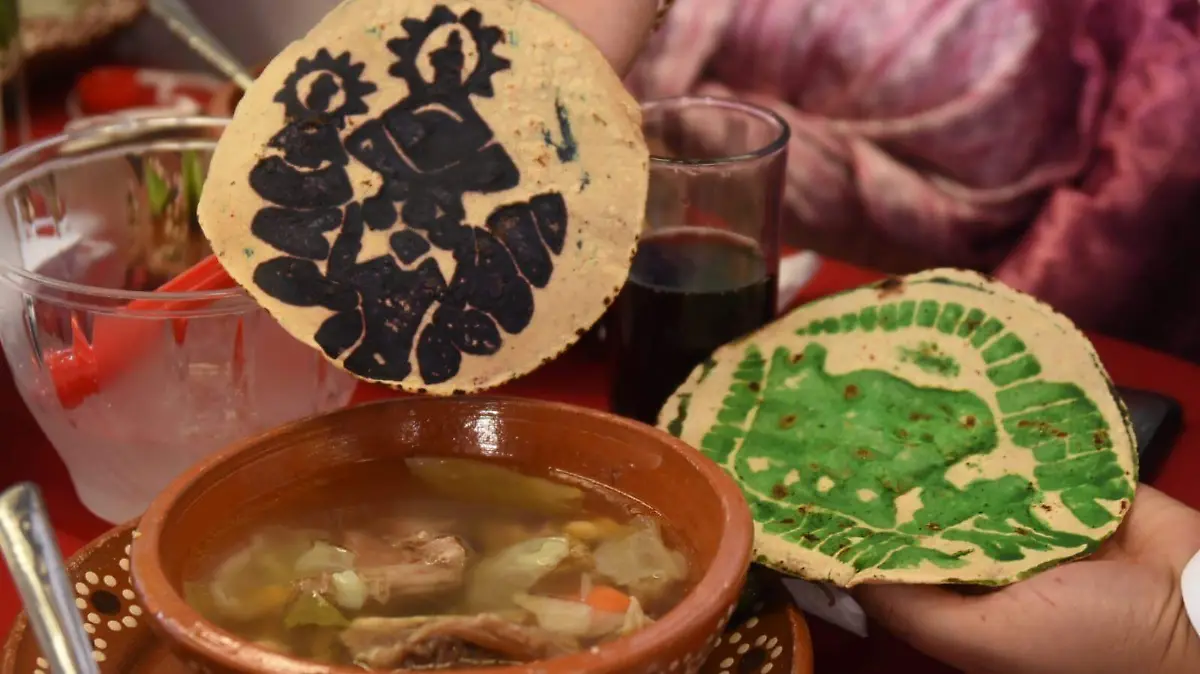 tradicional caldo del buey