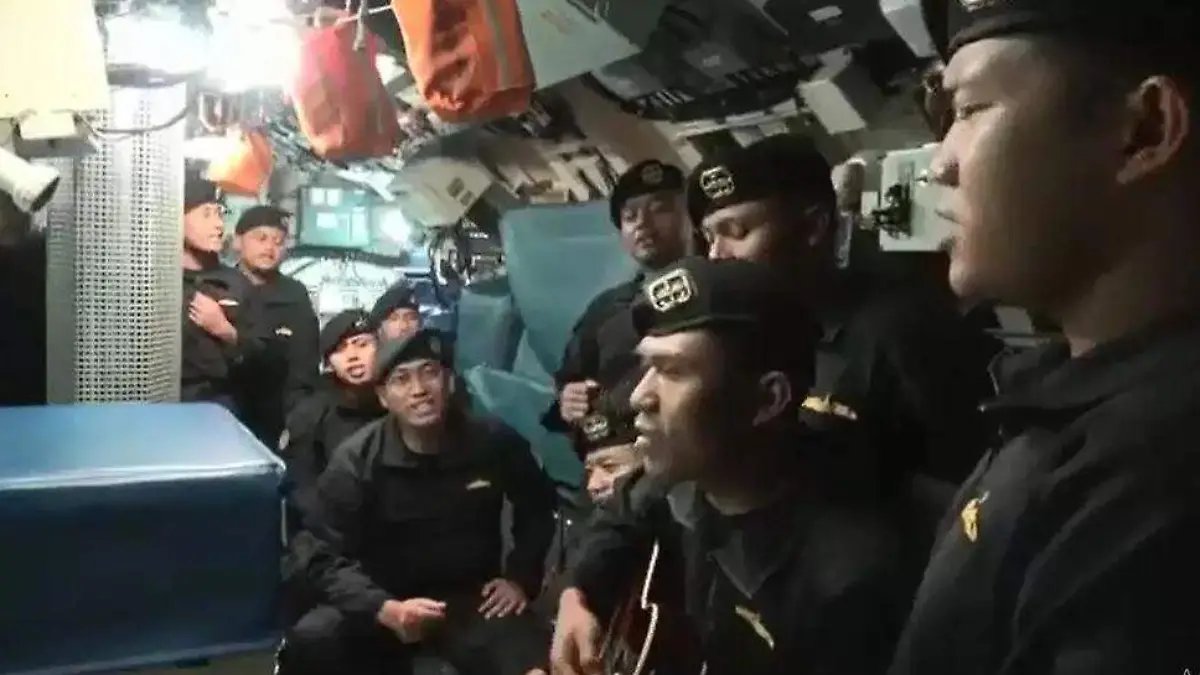 Tripulación submarino-AFP