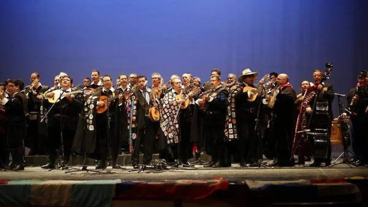 HOMENAJE AL MAESTRO AURELIO DIF (1)