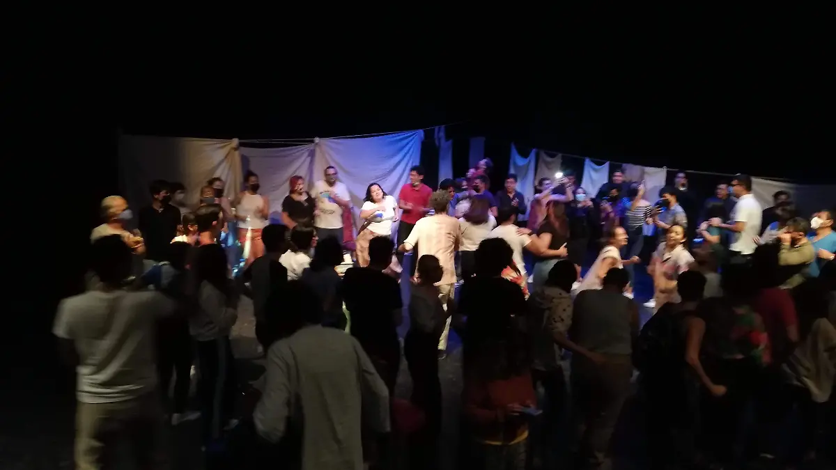 2. Muy cerca del mar. Instante 1 El Peri. del grupo DOSCE, la compañía de Tamaulipas