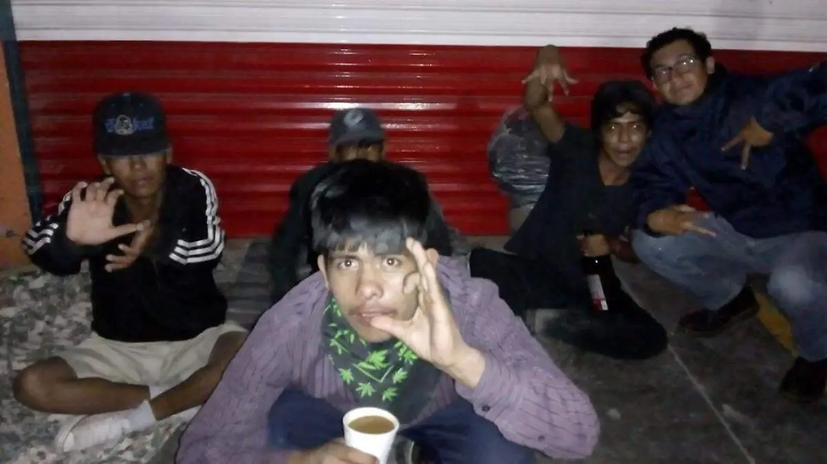 2. Una noche de trabajo de campo con jóvenes en situación de calle. Foto Edgar Luna