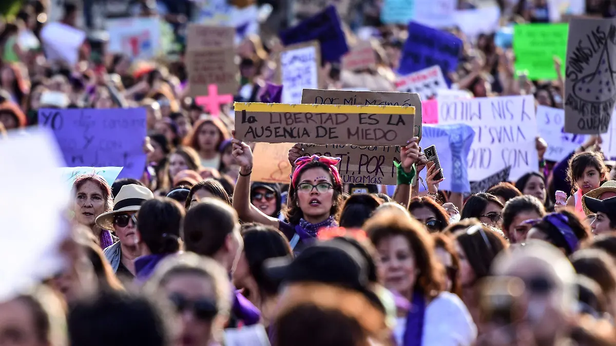 1A MARCHA MUJERES 2_MM