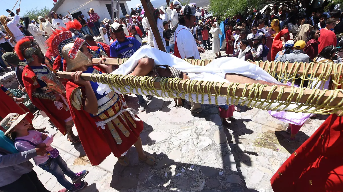 BAJARON LOS CUERPOS DEL CERRO