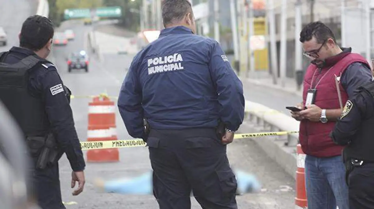POLICÍAS
