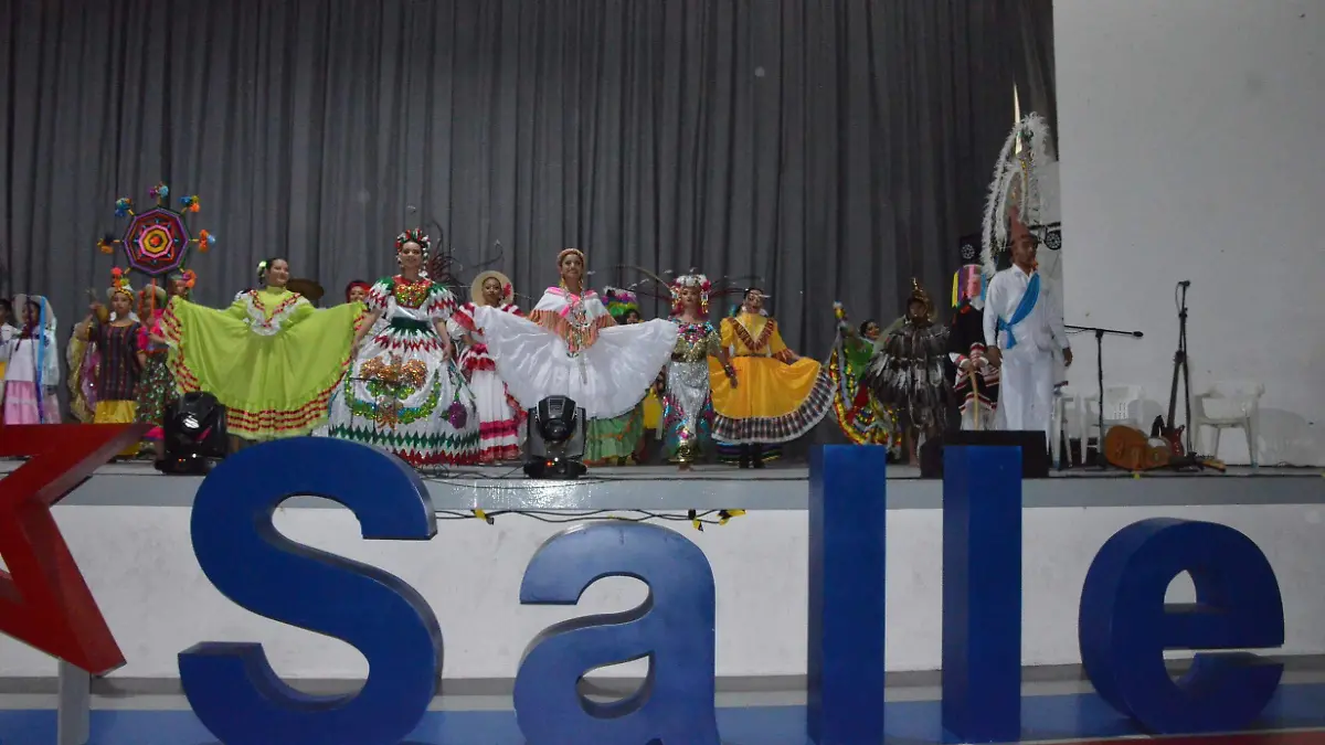 SOC-EL FOLKLORE