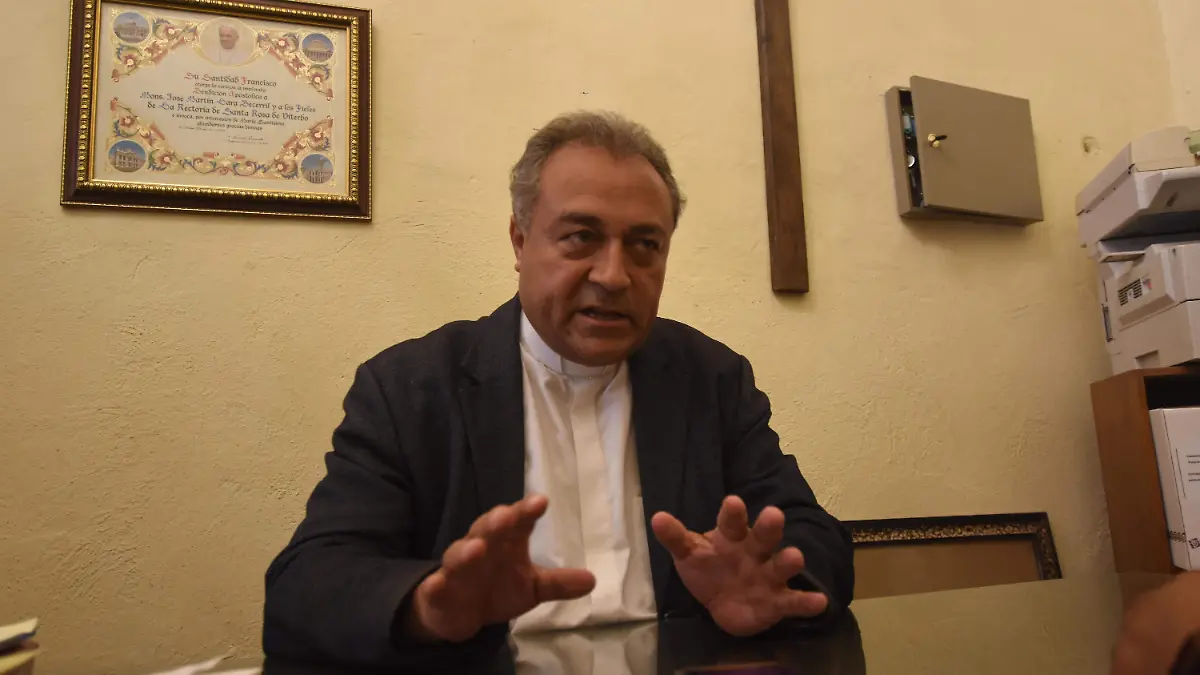 MARTIN LARA