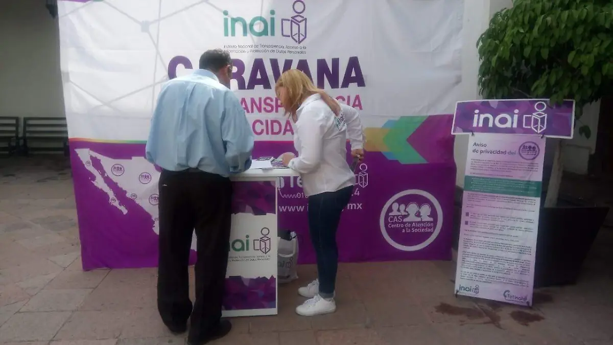 La caravana del INAI estará dos días en San Juan, otros dos en la zona metropolitana y uno en Amealco.  Foto Monsetrrat García.