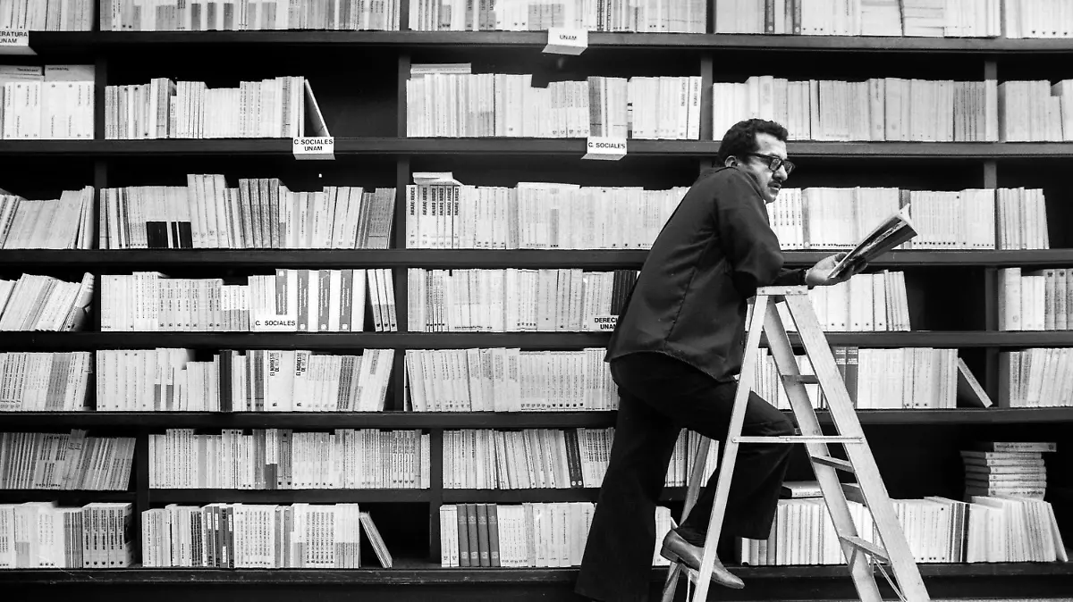 PRINCIPAL Libro lectura CUARTOSCURO