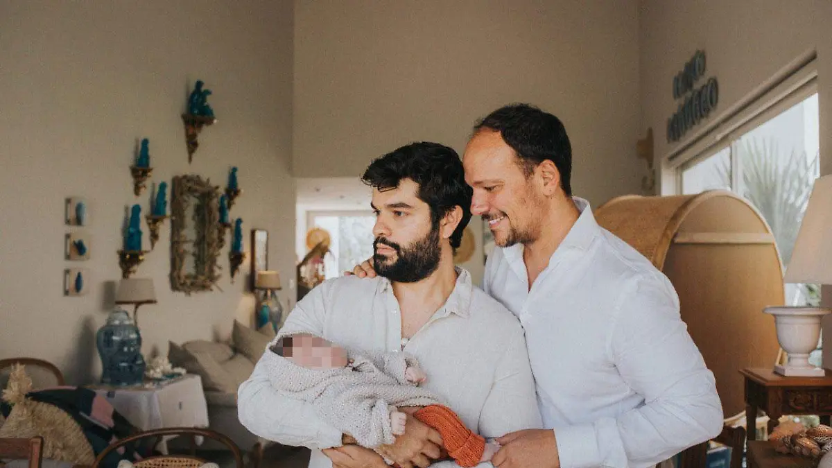 1A-ADOPCION-PAREJA-HOMOSEXUAL_CORTESIA-JOSE-MANUEL-BORBOLLA