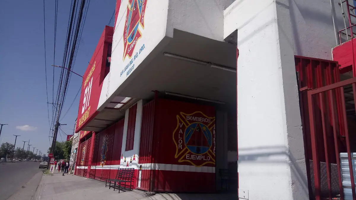 Damas Rosas establecen programa anual para recaudación de fondos a favor de Bomberos. Foto Monsetrrat García