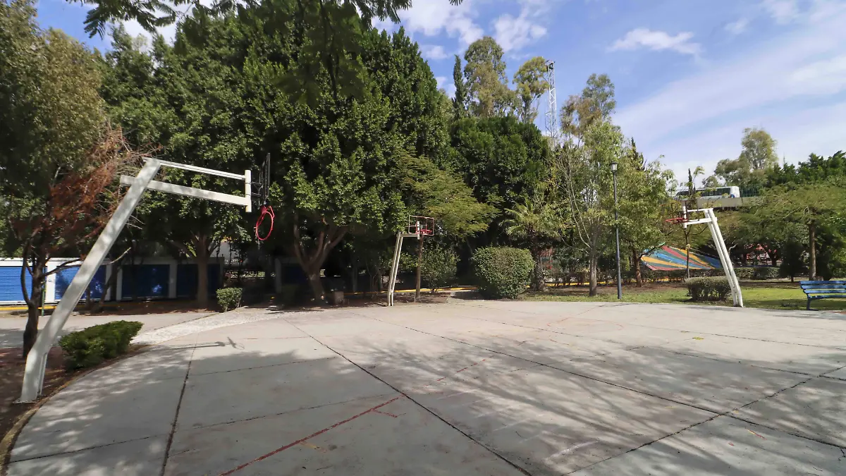 ESCULTURAS_ PARQUE ALCANFORES SUR 2