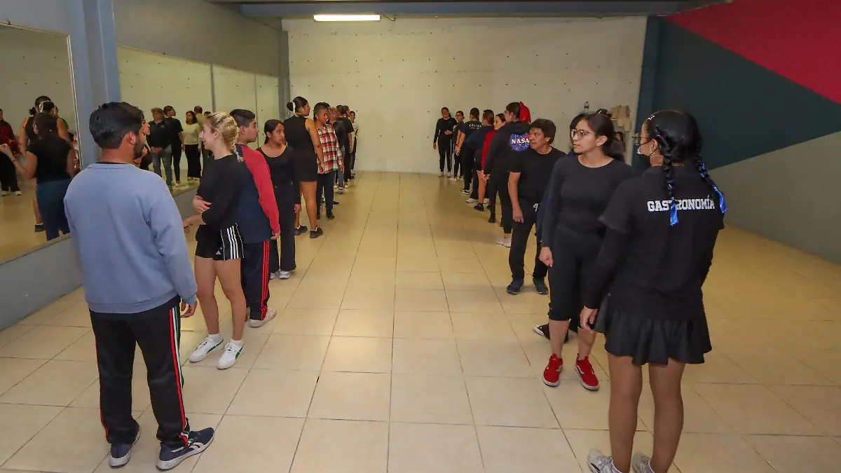 ensayo coreografía monumental huapango