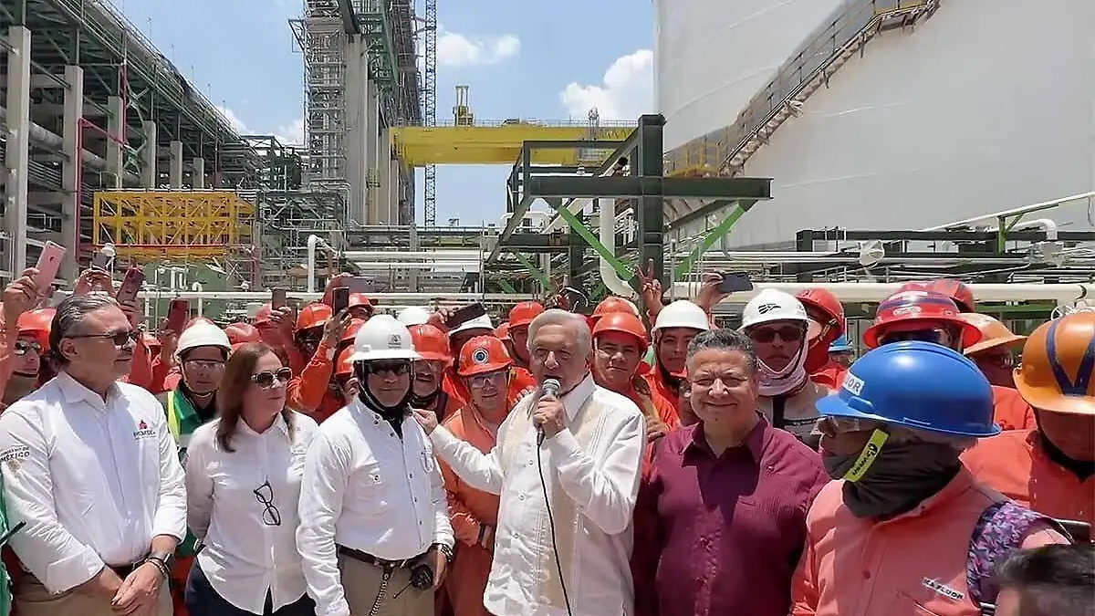 AMLO refinerías Pemex