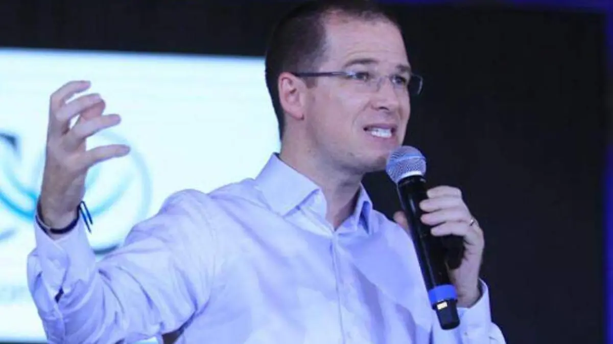 Ricardo Anaya critíca a AMLO