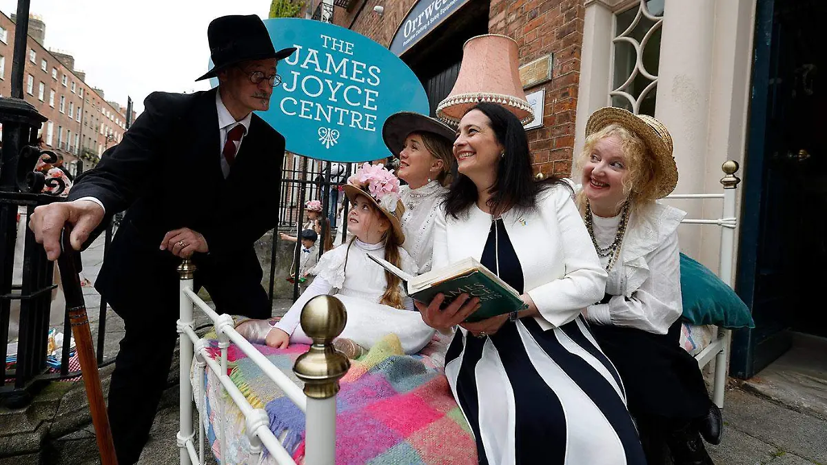 bLOOMSDAY OFICIAL